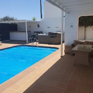 fun-family-villa-crazy-golf-course-heated-pool-cocktail.puertodelcarmen-hotels.org/